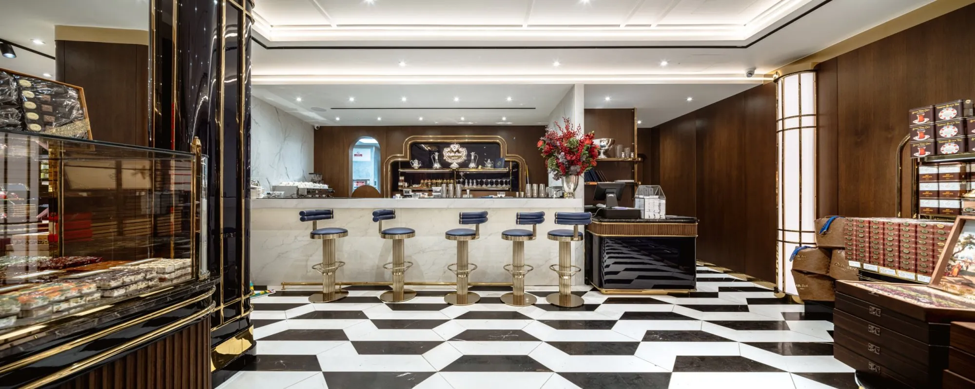 Sekerci Cafer Erol, retail & hospitality project in London — view 1