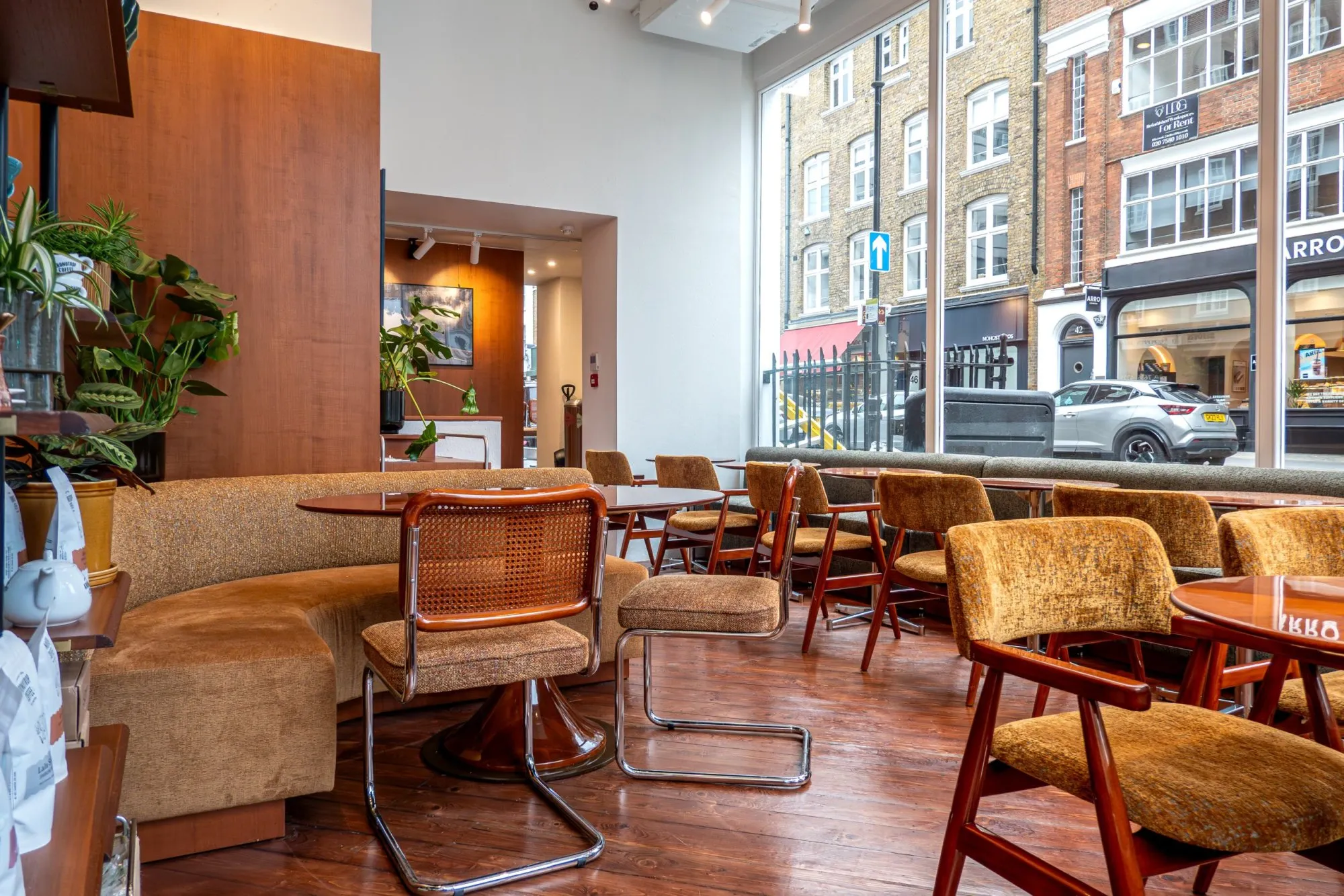 Kronotrop Fitzrovia, café & hospitality project in London — view 2