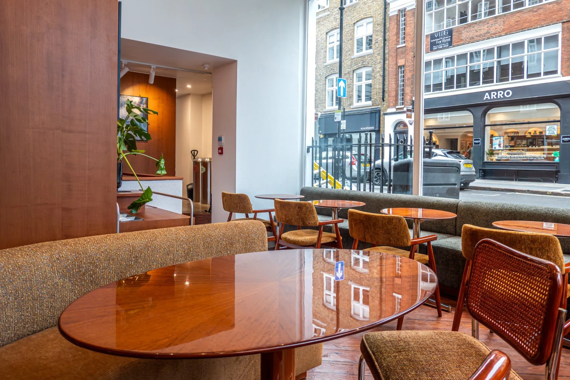 Kronotrop Fitzrovia, café & hospitality project in London — view 3