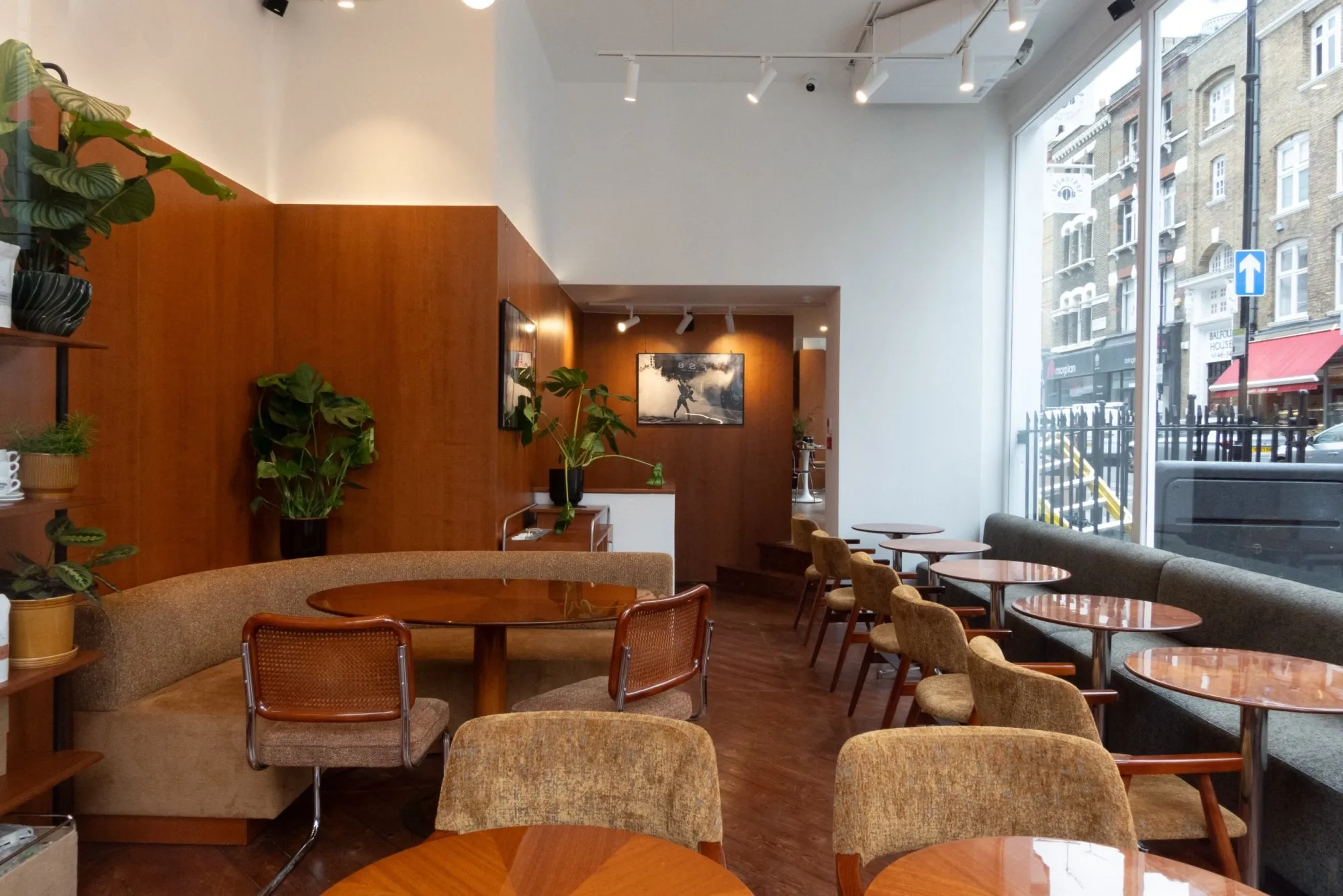 Kronotrop Fitzrovia, café & hospitality project in London — view 7